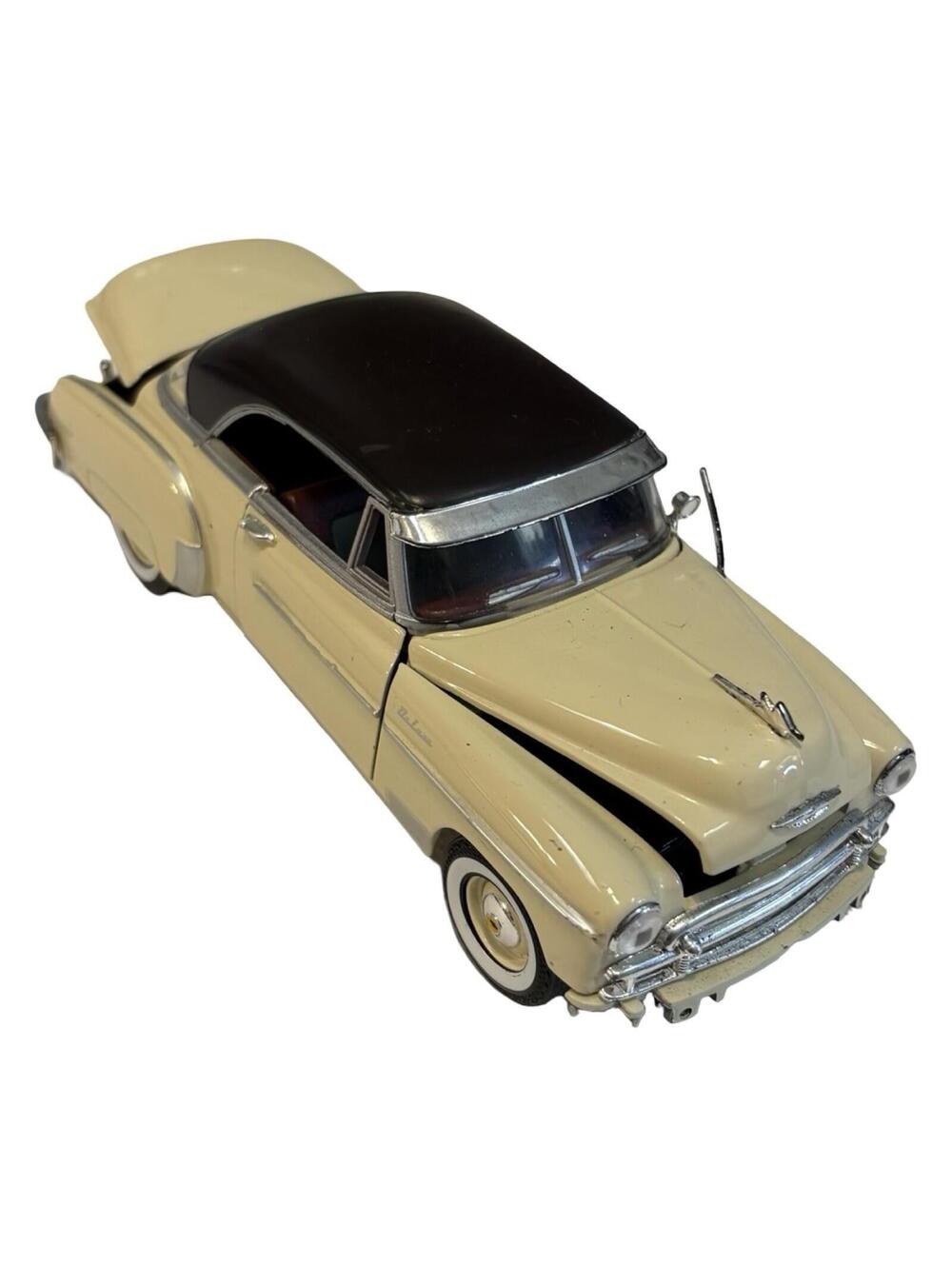 1/24 MotorMax 1950 Chevy Belair - Tan